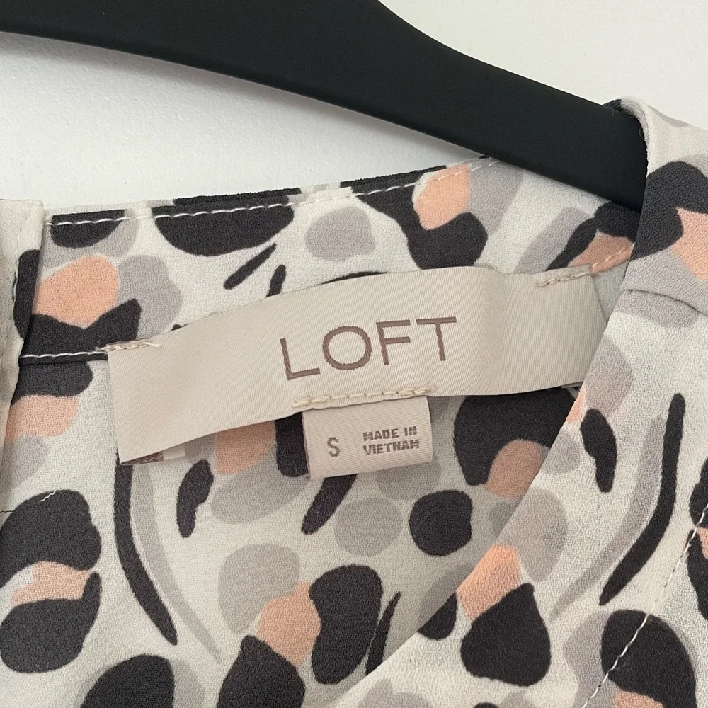 LOFT Patterned Blouse - Picture 4 of 6